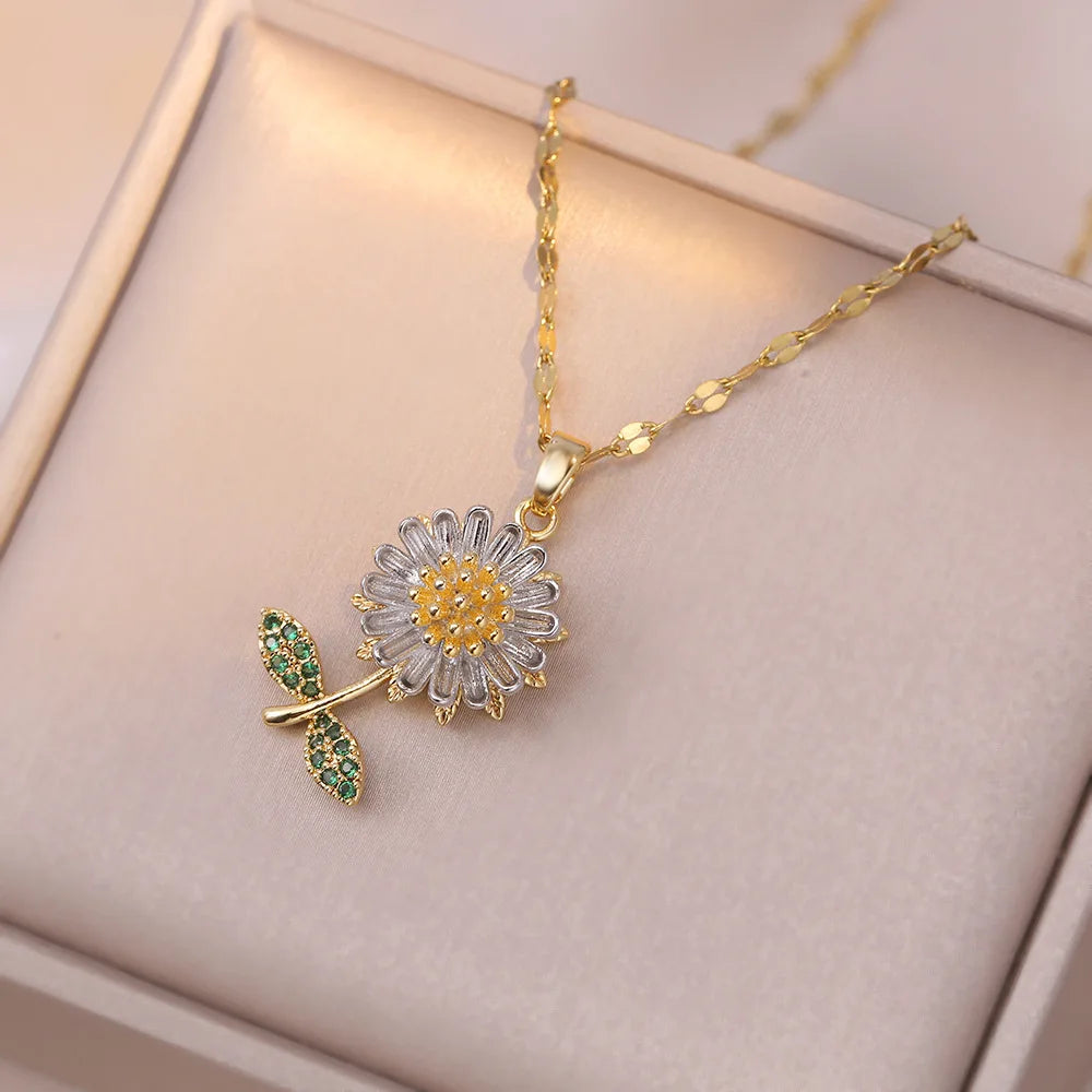 Sweet White Daisy Sunflower Pendant Necklaces for Women Girls Stainless Steel Chain Gold Color Accessories Jewelry Gifts