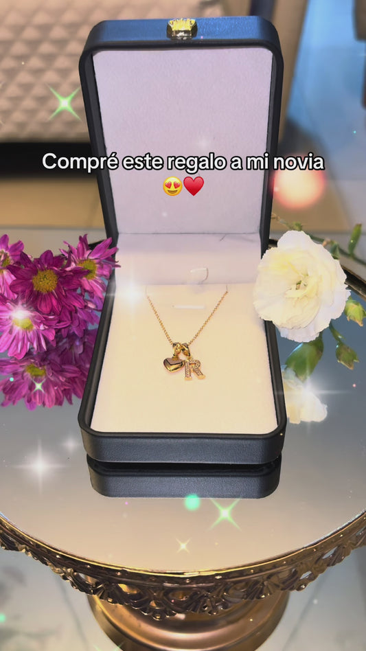 Collar con Inicial y Corazón ✨